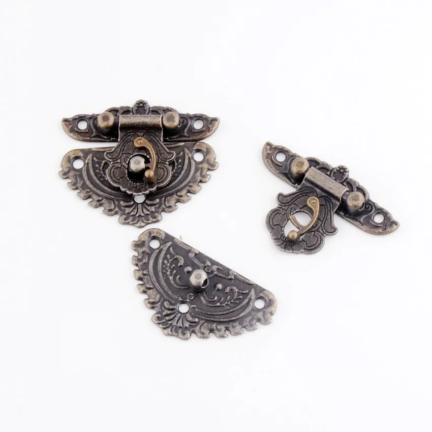 Free Shipping Box Lock, Case Lock, Wooden Box Lock Antique Bronze Pattern Carved 55x47mm F1135
Free Shipping Box Lock, Case Lock, Wooden Box Lock Antique Bronze Pattern Carved 55x47mm F1135