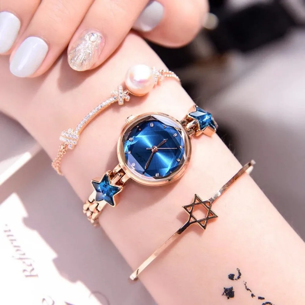 Fashion bracelet watch creative diamond temperament watch simple small dial stars diamond quartz watch women's watches
Fashion bracelet watch creative diamond temperament watch simple small dial stars diamond quartz watch women's watches