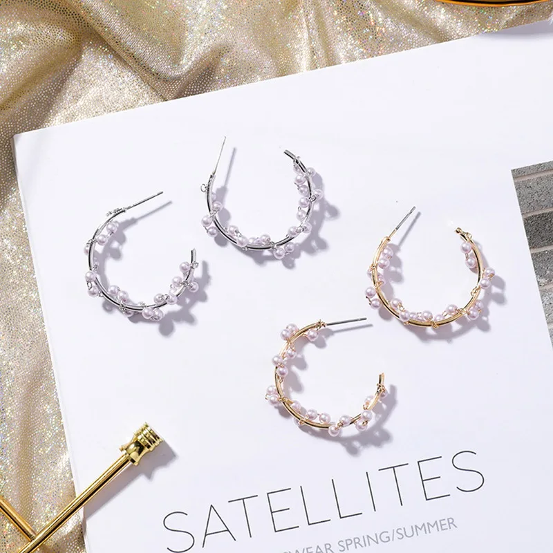 Elegant Imitation Pearl Hoop Earrings Vintage Statement Metal Circle Round Women's Fashion Korean Jewelry Gold Pendientes XE1327
Elegant Imitation Pearl Hoop Earrings Vintage Statement Metal Circle Round Women's Fashion Korean Jewelry Gold Pendientes XE1327