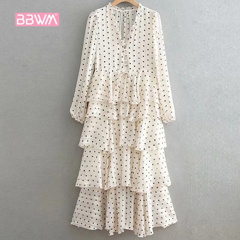 Elegant Women's Holiday Wind V-neck High Waist Polka Dot Layered Ruffle Female Dress Beach Sexy Long Sleeve
Elegant Women's Holiday Wind V-neck High Waist Polka Dot Layered Ruffle Female Dress Beach Sexy Long Sleeve