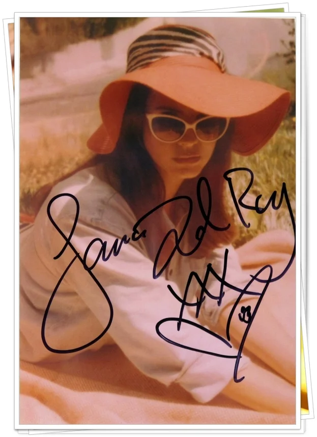 Lana Del Rey autographed original signed with pen photo picture 4*6 inches famous star new American freeshipping 06.2016 01
Lana Del Rey autographed original signed with pen photo picture 4*6 inches famous star new American freeshipping 06.2016 01