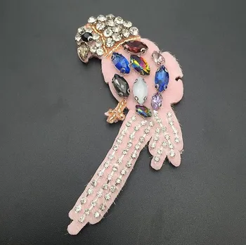 Pink Bird Rhinestones Bead Brooch Patches Applique Vintage Embroidered Fabric Sew On Patch Fashion Clothing Decoration
Pink Bird Rhinestones Bead Brooch Patches Applique Vintage Embroidered Fabric Sew On Patch Fashion Clothing Decoration
