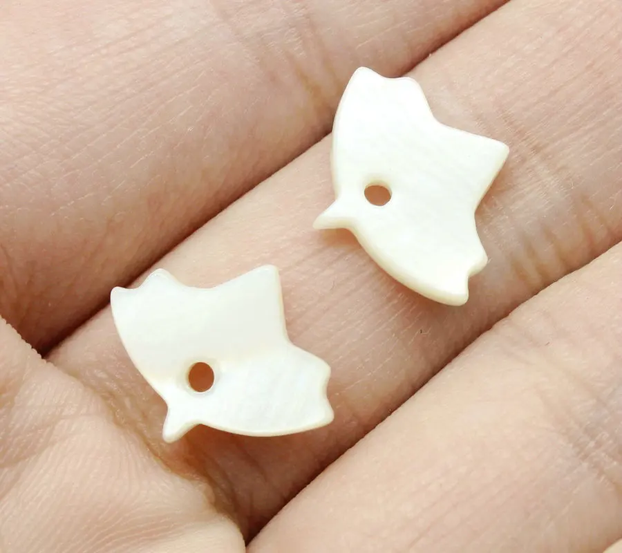 30pcs natural shell carved bird or leaves shape beads 14x12mm Vintage Mother-of-Pearl Shell carved bird fetish beads
30pcs natural shell carved bird or leaves shape beads 14x12mm Vintage Mother-of-Pearl Shell carved bird fetish beads