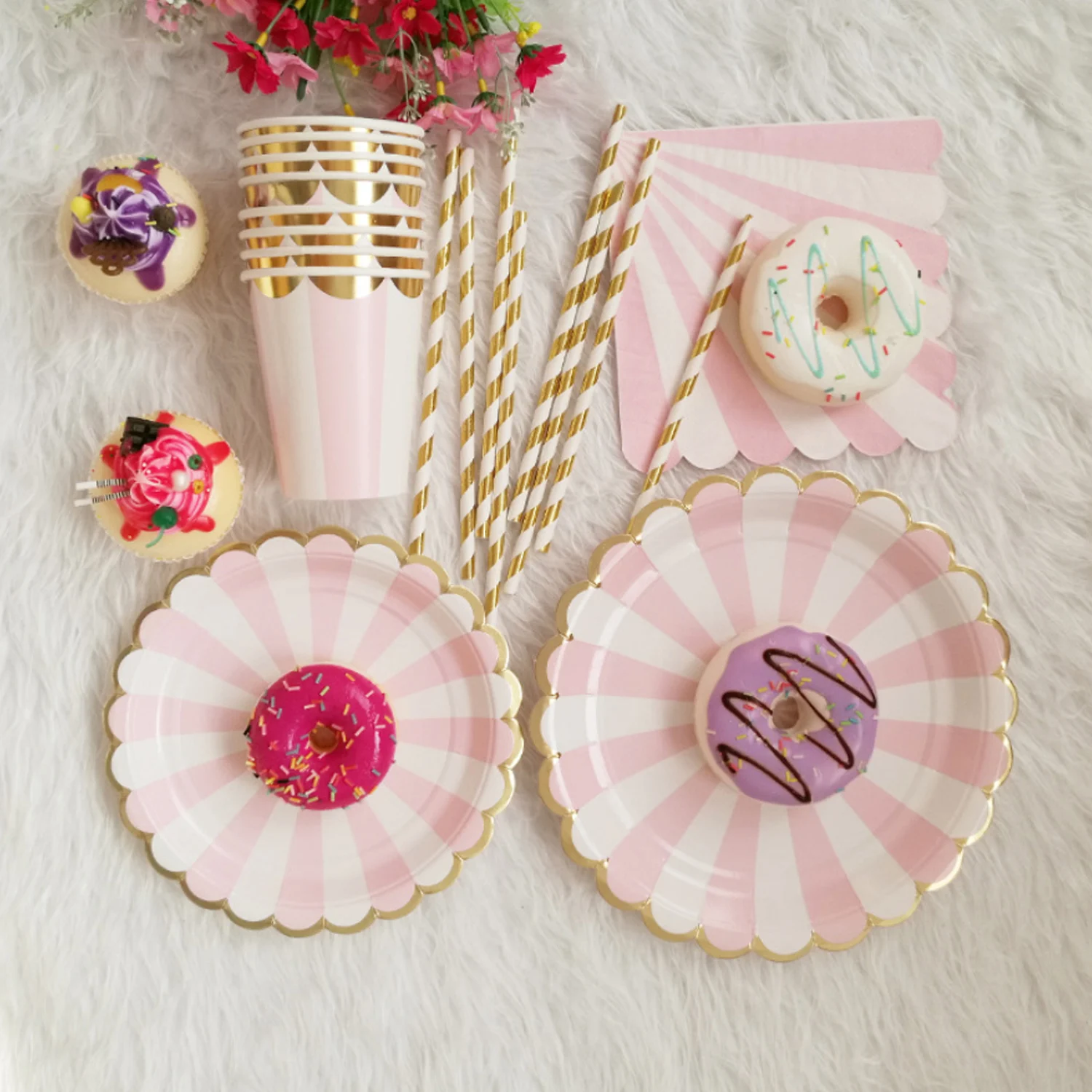 Behogar Cute Party Supplies Kit Including 16pcs Plate 8pcs Cup 20 Sheet Napkins 25pcs Straw for Wedding Birthday Party
Behogar Cute Party Supplies Kit Including 16pcs Plate 8pcs Cup 20 Sheet Napkins 25pcs Straw for Wedding Birthday Party