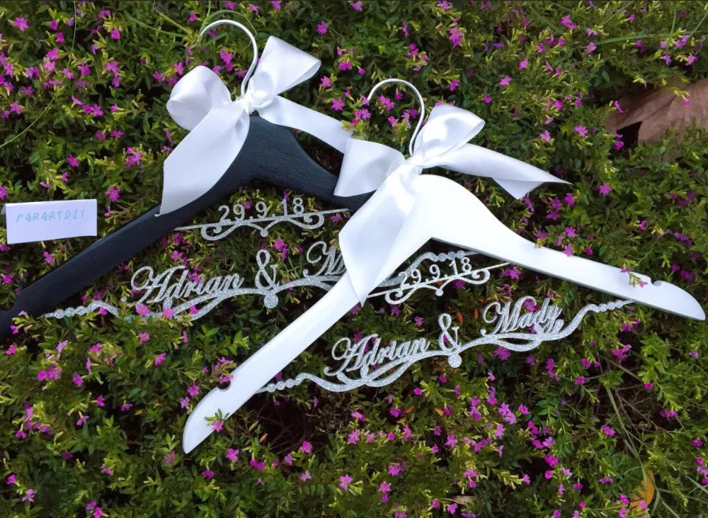 Glitter Silver Personalized Wedding dress Hangers Custom DATE Bridal Bride MRS Name Bridesmaid Gift Hanger party gifts favors
Glitter Silver Personalized Wedding dress Hangers Custom DATE Bridal Bride MRS Name Bridesmaid Gift Hanger party gifts favors
