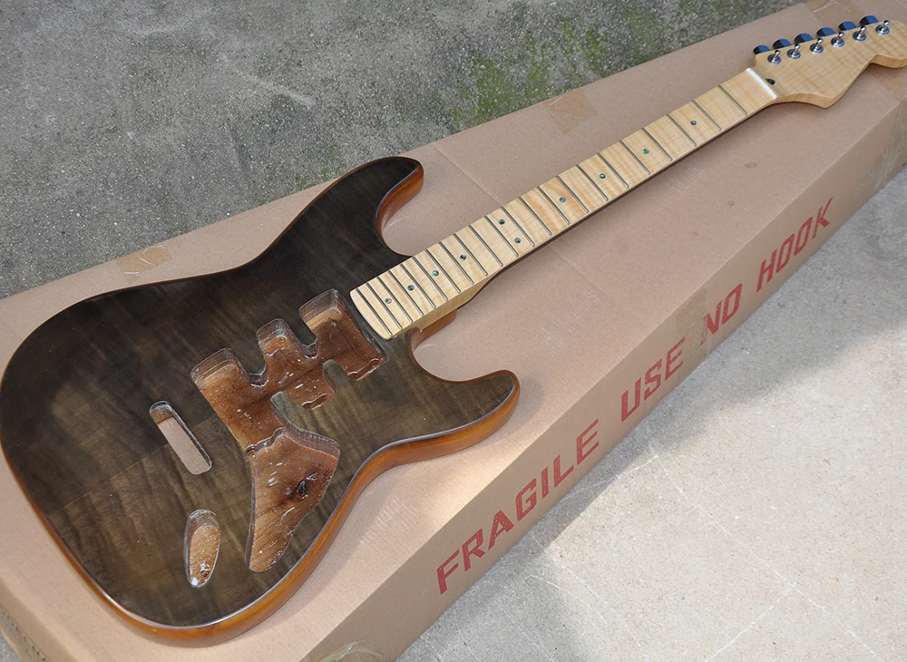 DIY semi-finished electric guitar kits with Alder wood body,Maple fretboard with abalone inlay,Flame maple veneer
DIY semi-finished electric guitar kits with Alder wood body,Maple fretboard with abalone inlay,Flame maple veneer