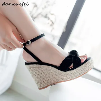 Women's genuine suede leather wedge platform ankle high heel sandals open toe summer elegant ladies comfortable sandalias shoes
Women's genuine suede leather wedge platform ankle high heel sandals open toe summer elegant ladies comfortable sandalias shoes
