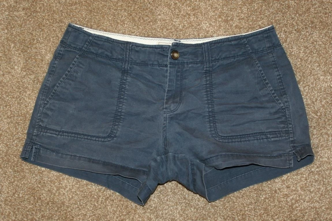OLD NAVY Sz 6 Dark Blue Perfect 3 1/2 Shorts Waist 30 Stretch Womens