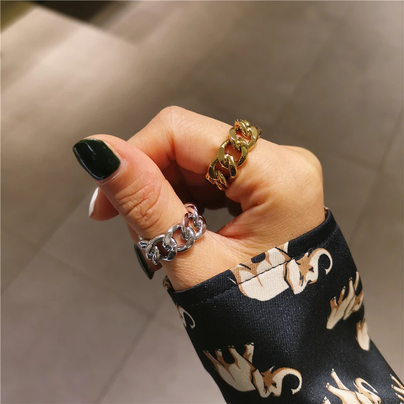 European and American small metal wind thick chain hemp ring female opening retro simple individual cold wind ring
European and American small metal wind thick chain hemp ring female opening retro simple individual cold wind ring