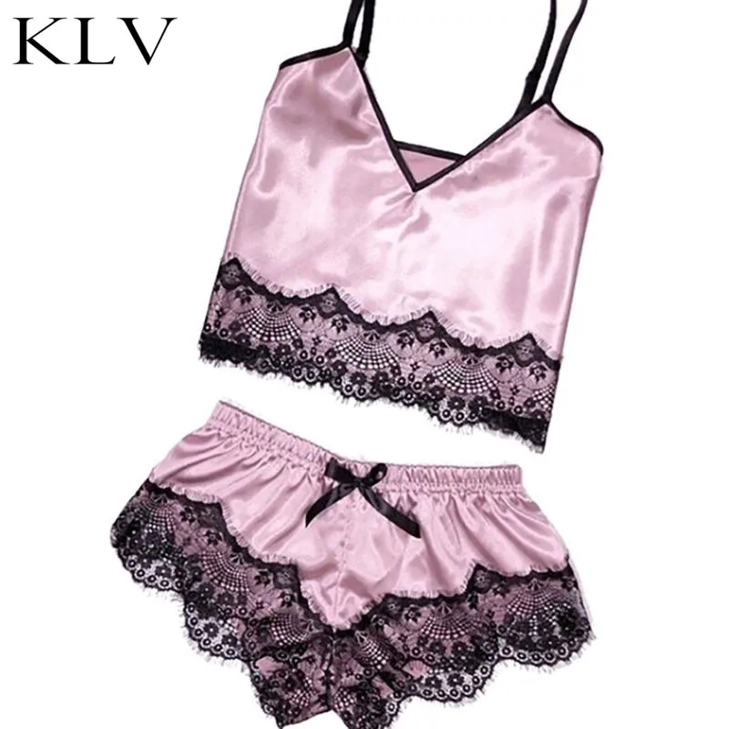 Womens Plus Size Imitation Silk Two Piece Pajamas Set Eyelash Lace Trim Deep V-Neck Camisole Wide Leg Bowknot Shorts Sleepwear
Womens Plus Size Imitation Silk Two Piece Pajamas Set Eyelash Lace Trim Deep V-Neck Camisole Wide Leg Bowknot Shorts Sleepwear