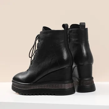 MLJUESE 2019 women ankle boots cow leather winter short plush black color platform wedges heels female boots size 34-42
MLJUESE 2019 women ankle boots cow leather winter short plush black color platform wedges heels female boots size 34-42