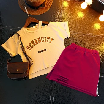 Summer new arrival 2020 fashion girl letter shoulder width t-shirt + hole short skirt kids children suit 2pcs per set
Summer new arrival 2020 fashion girl letter shoulder width t-shirt + hole short skirt kids children suit 2pcs per set