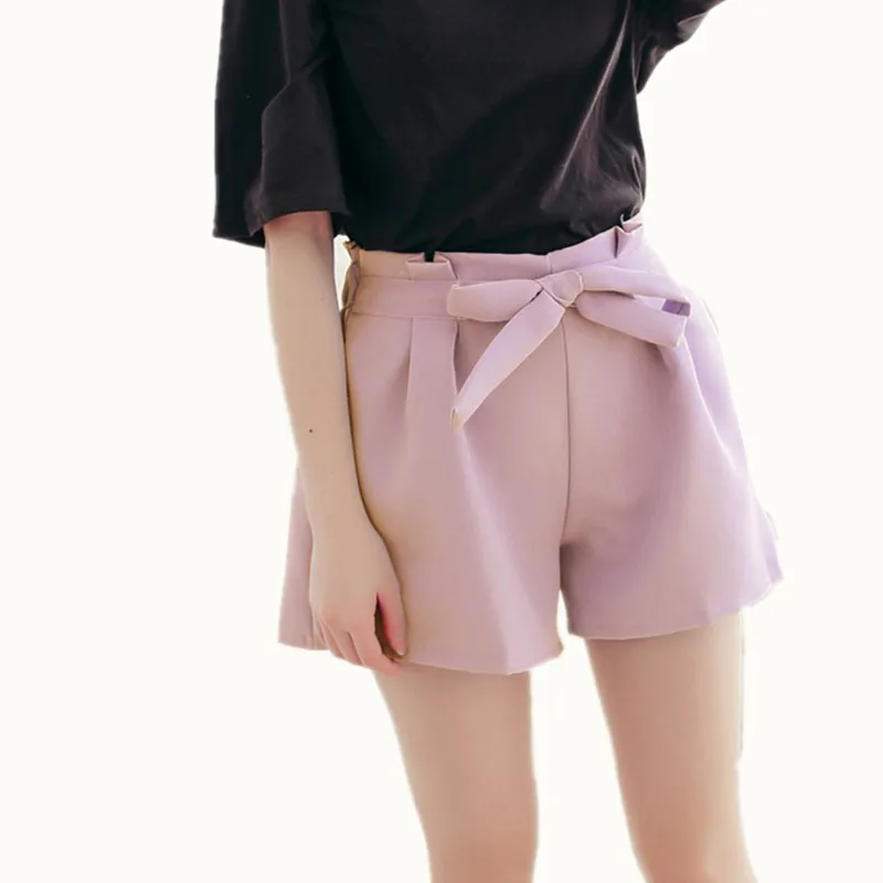 B1598 2019 summer new female han edition large size light thin bow tie high waist wide leg shorts cheap wholesale
B1598 2019 summer new female han edition large size light thin bow tie high waist wide leg shorts cheap wholesale