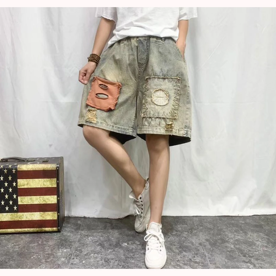 Womens Hot Jeans Boot Cut Denim Short Distressed Oversized Retro Vintage Embroidery Ripped Loose Fashion Casual for Summer Z8002 
Womens Hot Jeans Boot Cut Denim Short Distressed Oversized Retro Vintage Embroidery Ripped Loose Fashion Casual for Summer Z8002