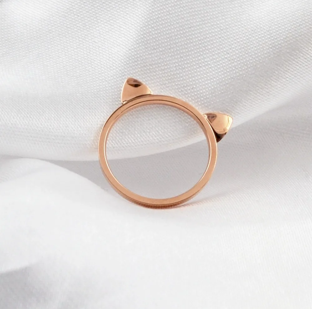 Cute cat ears rose gold color ring for women girls high quality stainless steel lovers' rings bague femme anillos aneis anelli
Cute cat ears rose gold color ring for women girls high quality stainless steel lovers' rings bague femme anillos aneis anelli