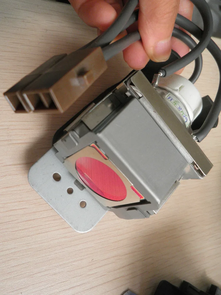 5J.01201.001 Replacement Projector Lamp with Housing for BENQ MP510 
5J.01201.001 Replacement Projector Lamp with Housing for BENQ MP510