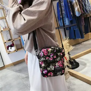 Women's Casual Flower Print Small Canvas Crossbody Shoulder Bag Zipper Pouch Handbag
Women's Casual Flower Print Small Canvas Crossbody Shoulder Bag Zipper Pouch Handbag