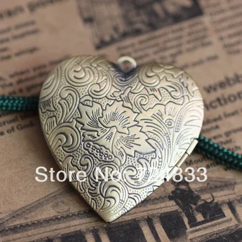 40mm Vintage Photo Locket Antique Bronze Brushed brass Prayer Wish Box Photo Locket heart Flower Pendant
40mm Vintage Photo Locket Antique Bronze Brushed brass Prayer Wish Box Photo Locket heart Flower Pendant