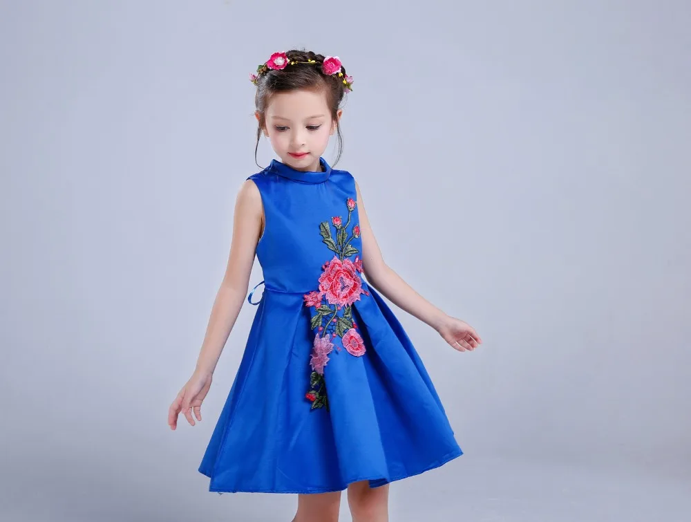 2016 New Girls dress tutu dress princess embroidered high quality wedding party gift fashion flower kids children's clothing k1
2016 New Girls dress tutu dress princess embroidered high quality wedding party gift fashion flower kids children's clothing k1