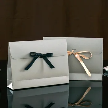 29x21x7CM Silver gray Coffee envelope gift box paper pocket bag Kerchief Handkerchief Silk scarf packing boxes 200pcs/llot
29x21x7CM Silver gray Coffee envelope gift box paper pocket bag Kerchief Handkerchief Silk scarf packing boxes 200pcs/llot