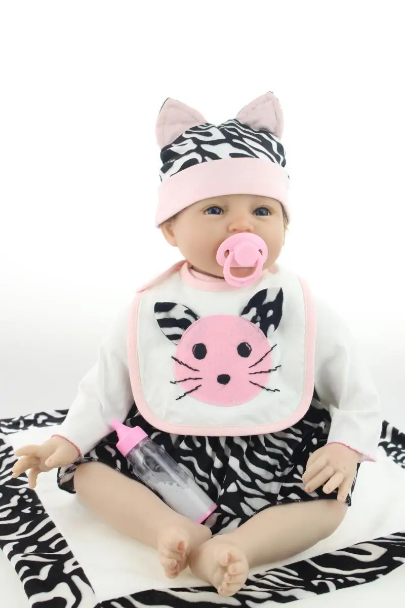 Silicone reborn baby dolls lifelike fashionable baby about 55cm for baby girl children birthday gift brinquedos with clothes
Silicone reborn baby dolls lifelike fashionable baby about 55cm for baby girl children birthday gift brinquedos with clothes