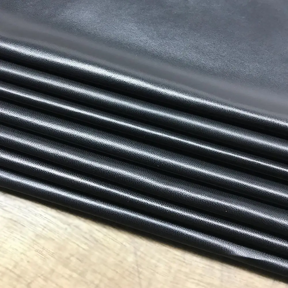 Junetree Grade A High quality Sheep skin leather Genuine leather soft whole skin tanned leather craft 0.7mm clothing bag safa
Junetree Grade A High quality Sheep skin leather Genuine leather soft whole skin tanned leather craft 0.7mm clothing bag safa
