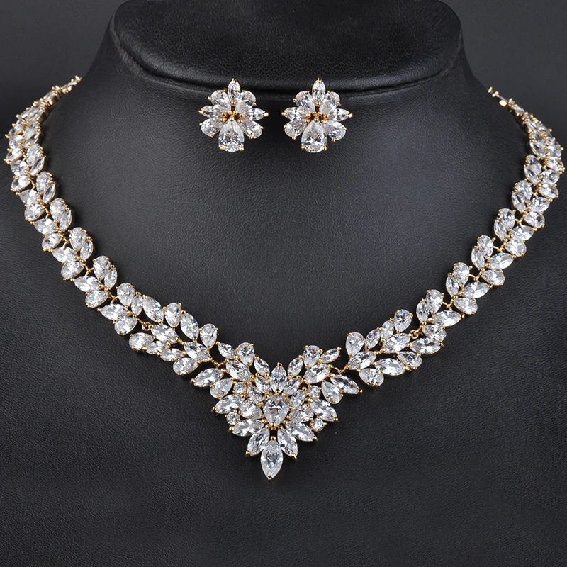 Fashion New women Jewelry Sets Rhinestone Flower Necklace Earrings Dangle Pendants Gold Color Crystal Party gift GLN0100
Fashion New women Jewelry Sets Rhinestone Flower Necklace Earrings Dangle Pendants Gold Color Crystal Party gift GLN0100