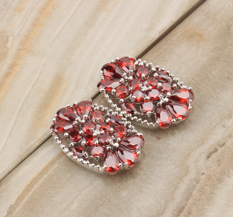 

New Arrival Shape Red Claret Garnet 925 Sterling Silver Studs Earring Woman's Jewelry S5186
