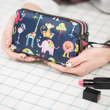 Women's Floral Print Fashion Long Purse Large Capacity Clutch Phone Bag nylon waterproof Ladies Card Holder Wallets
Women's Floral Print Fashion Long Purse Large Capacity Clutch Phone Bag nylon waterproof Ladies Card Holder Wallets