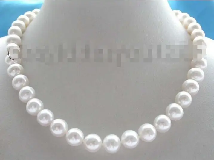 FREE SHIPPING HOT sell new Style >>>>17" Genuine Natural 11mm White Round Pearl Necklace!
FREE SHIPPING HOT sell new Style >>>>17" Genuine Natural 11mm White Round Pearl Necklace!