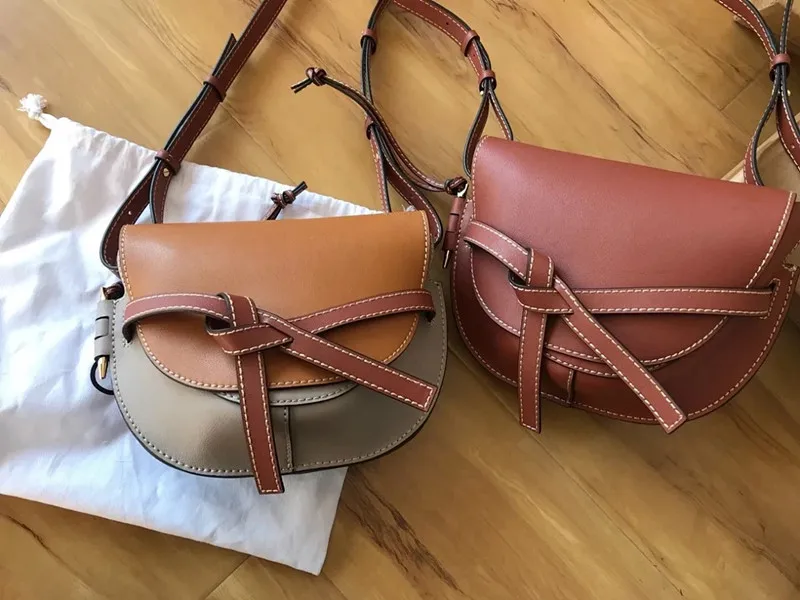 2019 Fashion Genuine leather Shoulder crossbody Bags Woman Handbags Women messenger bags Designer Totes flap Luxury Famous Brand
2019 Fashion Genuine leather Shoulder crossbody Bags Woman Handbags Women messenger bags Designer Totes flap Luxury Famous Brand