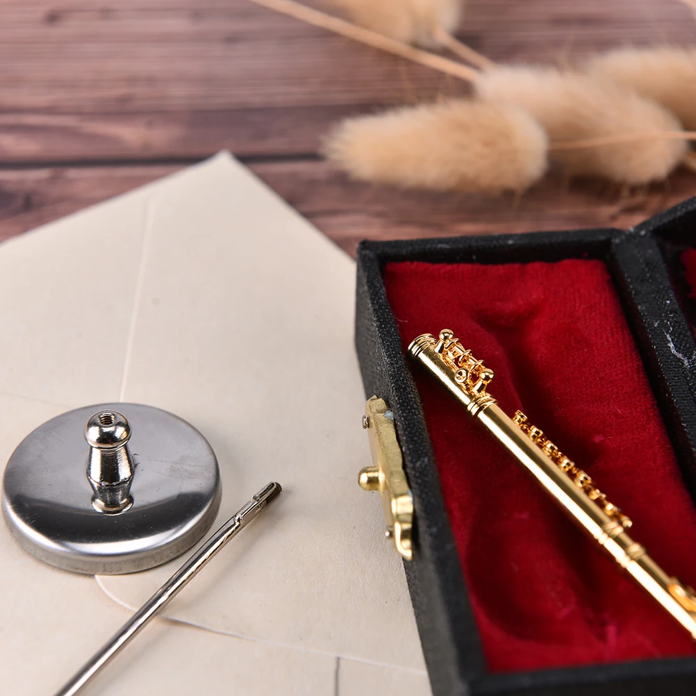 Mini Classic flute With Support Model Decoration Gifts Miniature flute Instruments Collection Decorative Ornaments 5.7CM
Mini Classic flute With Support Model Decoration Gifts Miniature flute Instruments Collection Decorative Ornaments 5.7CM