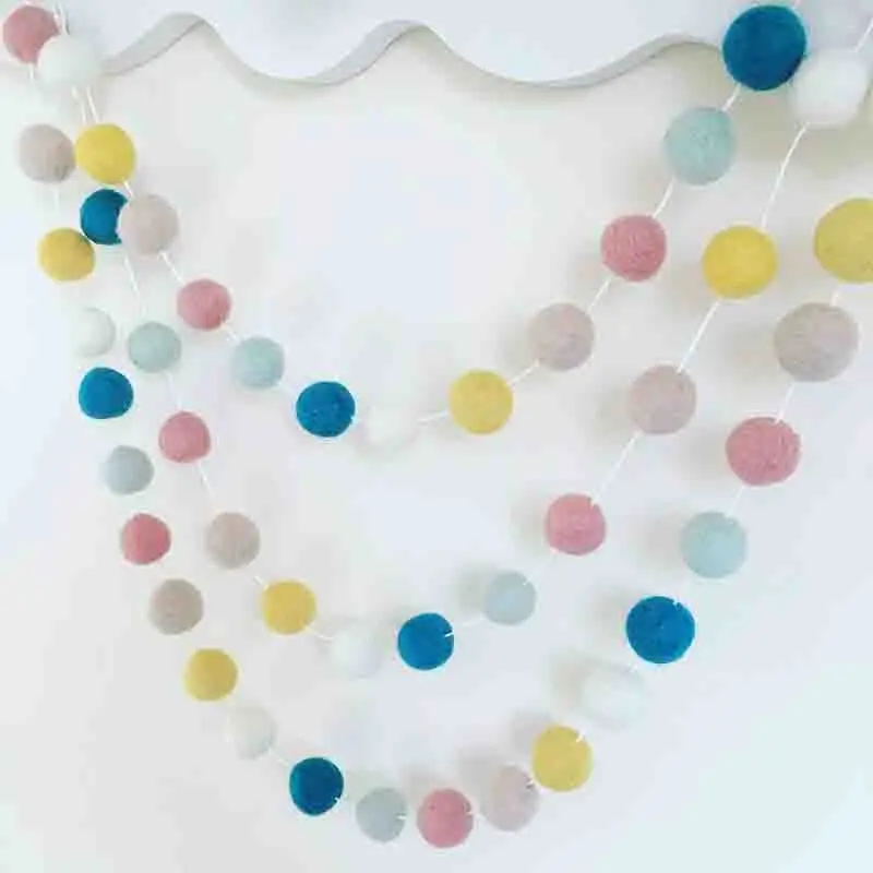 2M Wool Felt Balls Handmade Pom Garland String Hanging Ornaments for DIY Home Party Hanging Kids Room Decoration Wind Chimes
2M Wool Felt Balls Handmade Pom Garland String Hanging Ornaments for DIY Home Party Hanging Kids Room Decoration Wind Chimes