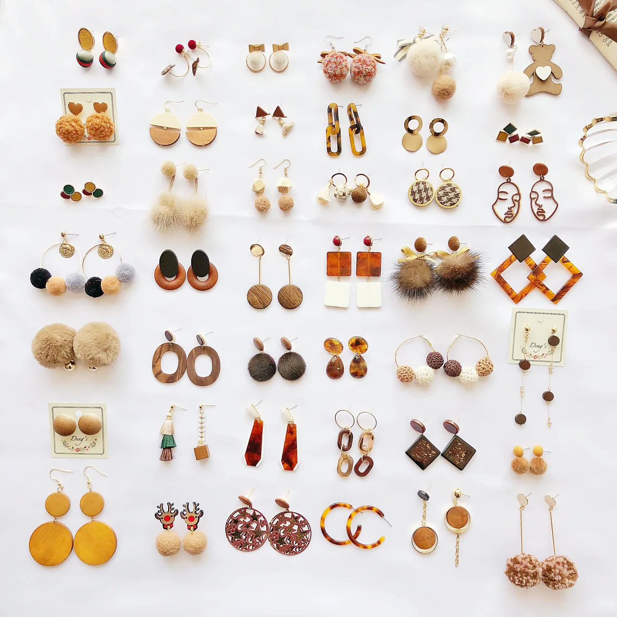Bohemian Korean Fashion Trendy Earrings Caramel Color Series Cute Sweet Hairball Tassel Earrings Exquisite Geometric Ins Eardrop
Bohemian Korean Fashion Trendy Earrings Caramel Color Series Cute Sweet Hairball Tassel Earrings Exquisite Geometric Ins Eardrop