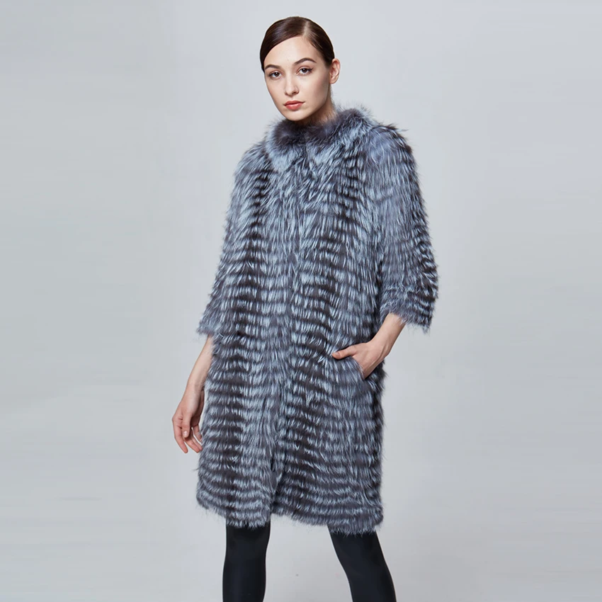 Women coat of real fur,silver fox fur coat for women's,coat of women Autumn long style stand collar
Women coat of real fur,silver fox fur coat for women's,coat of women Autumn long style stand collar