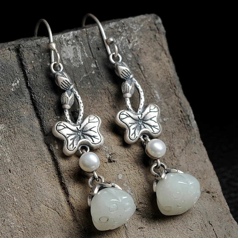 2019 new 925 silver inlaid white jade lotus earrings natural jade and Tian Yudie love flower earrings women with certificate
2019 new 925 silver inlaid white jade lotus earrings natural jade and Tian Yudie love flower earrings women with certificate