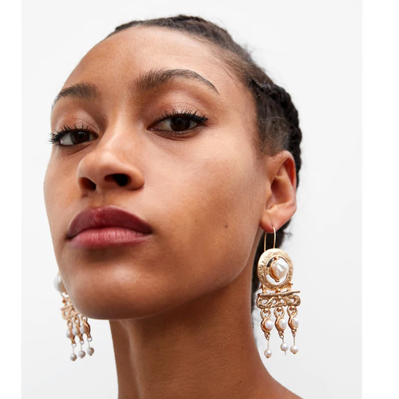 JRYFAC 2019 Newest ZA Pearl Mental Tassel Drop Earrings For Women Punk Dangle Party Statement Jewelry Earring Factory Directly
JRYFAC 2019 Newest ZA Pearl Mental Tassel Drop Earrings For Women Punk Dangle Party Statement Jewelry Earring Factory Directly