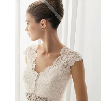 Wedding dress,Lace wrap dress,White lace Bolero, Custom Made Bride wedding cape,bolero novia,bride jacket
Wedding dress,Lace wrap dress,White lace Bolero, Custom Made Bride wedding cape,bolero novia,bride jacket