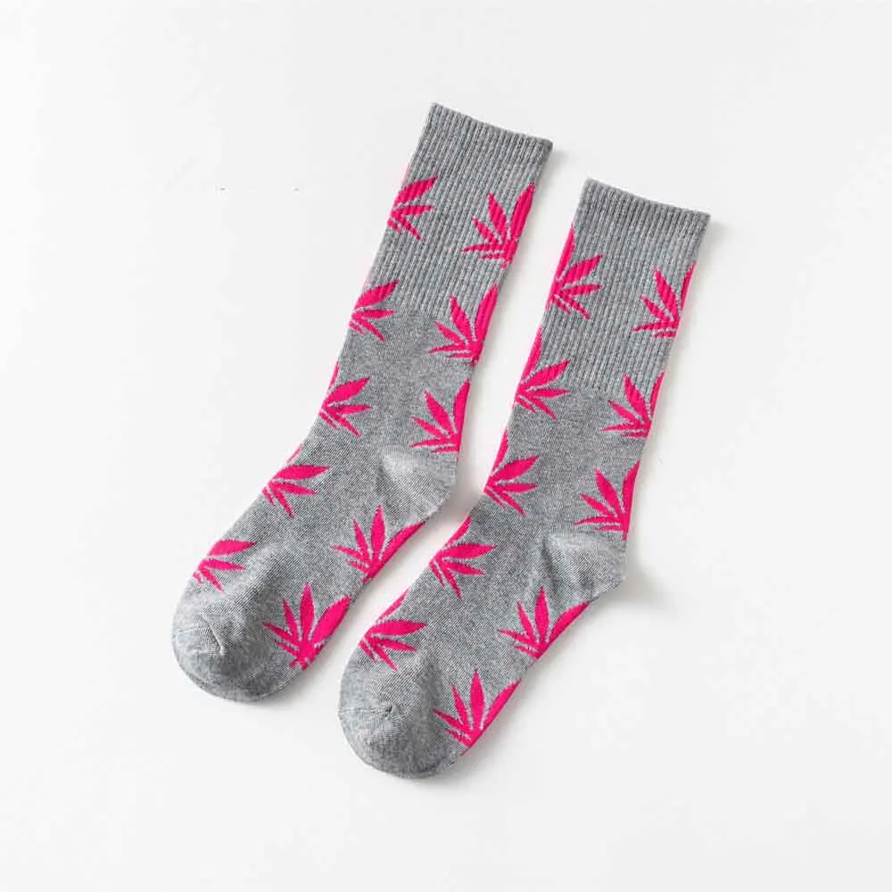 Fashion-1Pair-comfortable-high-quality-cotton-socks-hemp-leaf-maple-leaves-casual-long-weed-crew-socks(3)