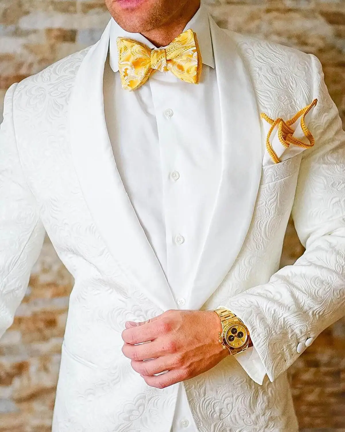 Embossing Men Suits Wedding Slim Fit Groomsmen Shawl Lapel Groom Tuxedos /Prom/Dinner Best Man Blazer(Jacket+Pants+Tie)
Embossing Men Suits Wedding Slim Fit Groomsmen Shawl Lapel Groom Tuxedos /Prom/Dinner Best Man Blazer(Jacket+Pants+Tie)