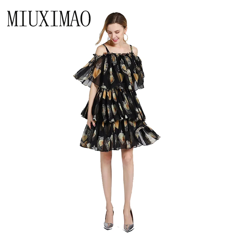 High Quality 2019 Newest Summer Casual A-Line Square Collar Spaghetti Strap Sleeveless Printed Knee-Length Layered Dress Women
High Quality 2019 Newest Summer Casual A-Line Square Collar Spaghetti Strap Sleeveless Printed Knee-Length Layered Dress Women