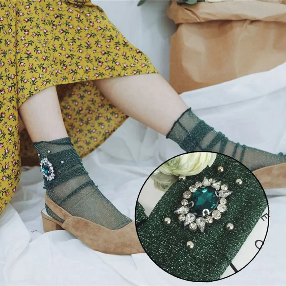1 pair Hot Sale Fashion Sexy Women Lady Shiny Rhinestone Flower Glitter Fishnet Gauze Short Socks Mesh Ankle Socks
1 pair Hot Sale Fashion Sexy Women Lady Shiny Rhinestone Flower Glitter Fishnet Gauze Short Socks Mesh Ankle Socks