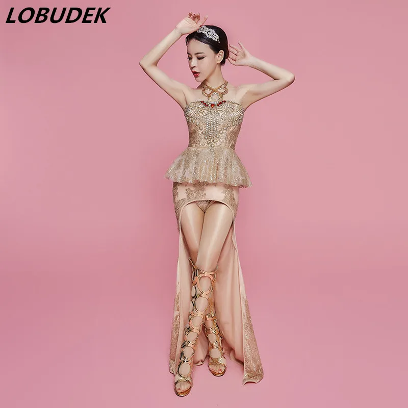 Women Singer Stage Wear Gold Shining Off Shoulder Trailing Dress Performance Dance Costume Birthday Party Festival Clothing
Women Singer Stage Wear Gold Shining Off Shoulder Trailing Dress Performance Dance Costume Birthday Party Festival Clothing