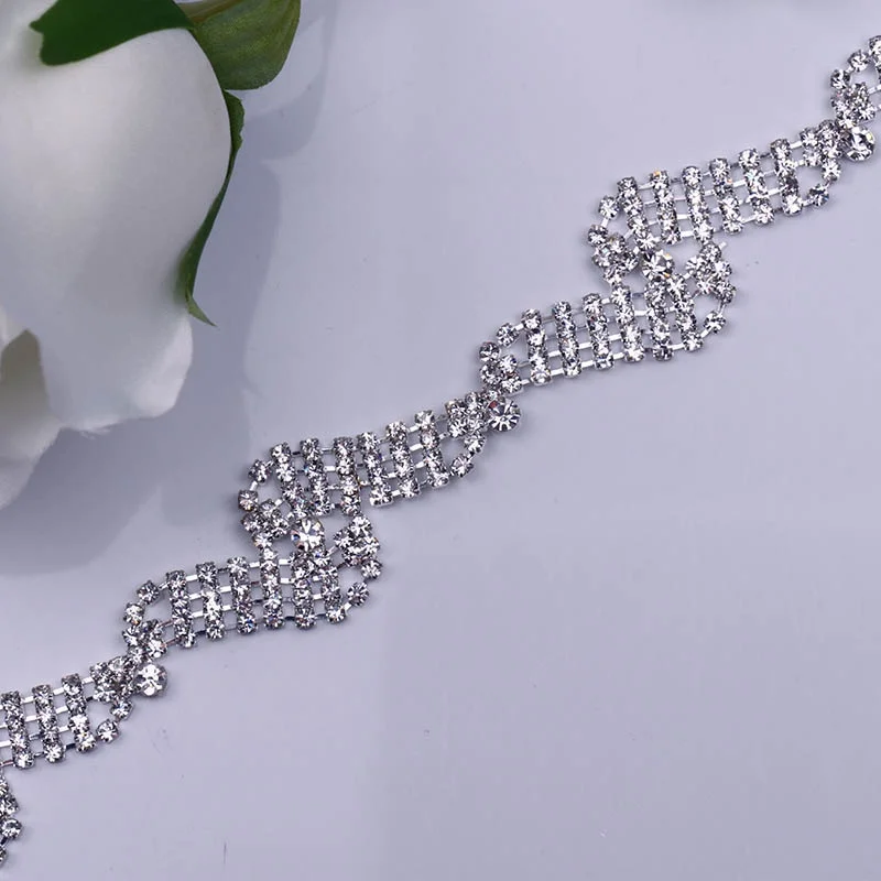 Free Shipping 5yards Rhinestone crystal Chain Bridal Sash Rhinestone Applique, Wedding Applique,Rhinestone Trimming LSRT070
Free Shipping 5yards Rhinestone crystal Chain Bridal Sash Rhinestone Applique, Wedding Applique,Rhinestone Trimming LSRT070