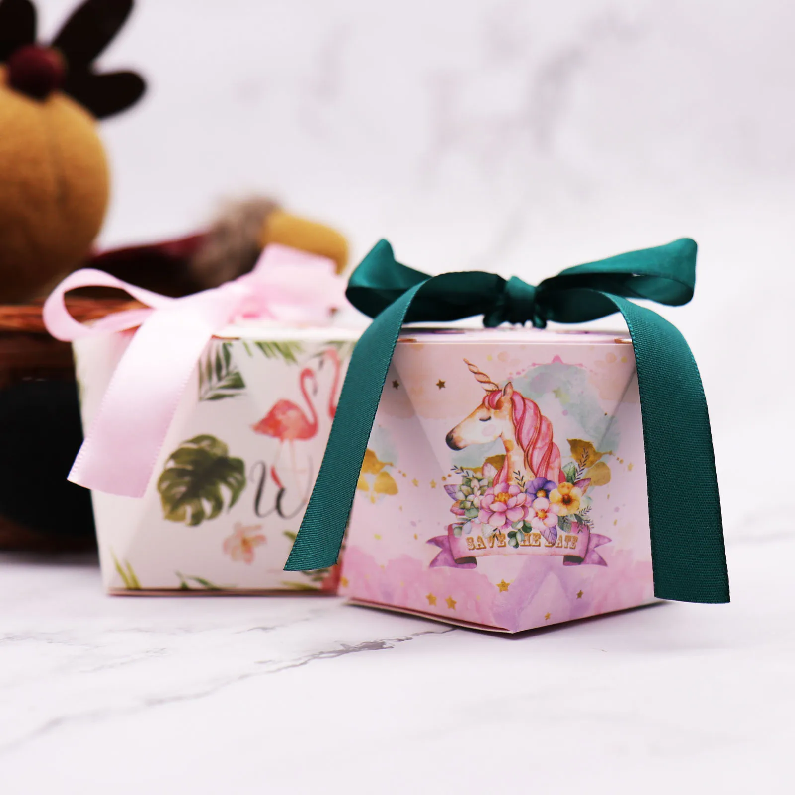 10pcs Unicorn party decoration unicorn paper candy box Romantic wedding decoration flower chocolate box birthday party gift box
10pcs Unicorn party decoration unicorn paper candy box Romantic wedding decoration flower chocolate box birthday party gift box