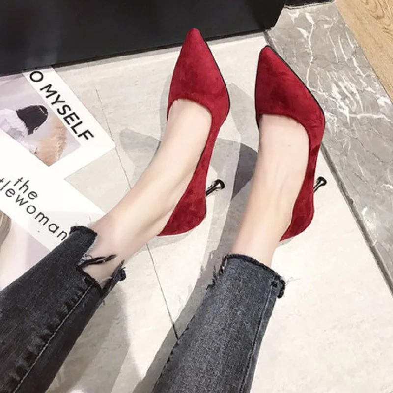 2019 spring new pointed high heels female net red Korean version of fine with sexy black wild professional work shoes
2019 spring new pointed high heels female net red Korean version of fine with sexy black wild professional work shoes