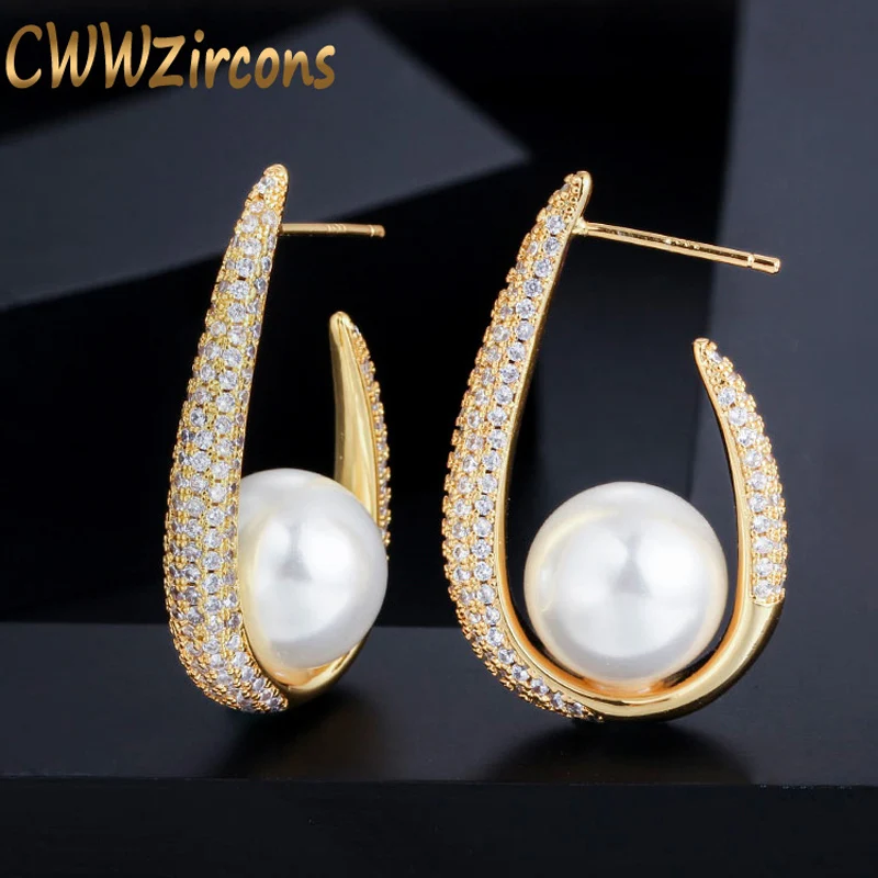 CWWZircons Unique Trendy Micro Pave Cubic Zirconia U Shape Yellow Gold Color Big Pearl Hoop Earrings for Women Jewelry CZ565
CWWZircons Unique Trendy Micro Pave Cubic Zirconia U Shape Yellow Gold Color Big Pearl Hoop Earrings for Women Jewelry CZ565