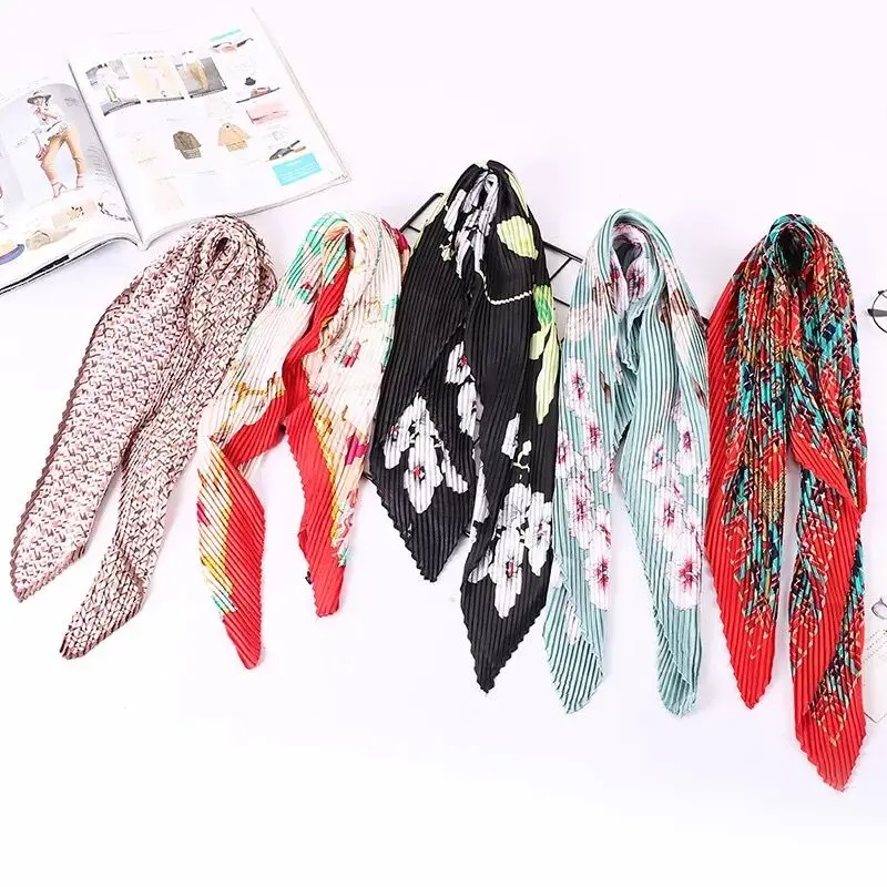 

Multi design wrinkle fashionable women kerchief neckwear pleated square scarf headwear bag tie 2018 new Foulard Bandana LL190418