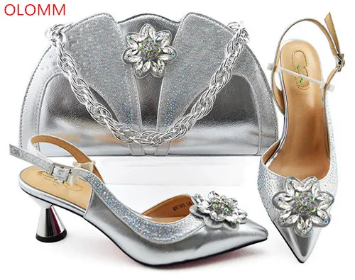 Фото OLOMM/комплект из обуви и сумки серебристого цвета в итальянском стиле комплект