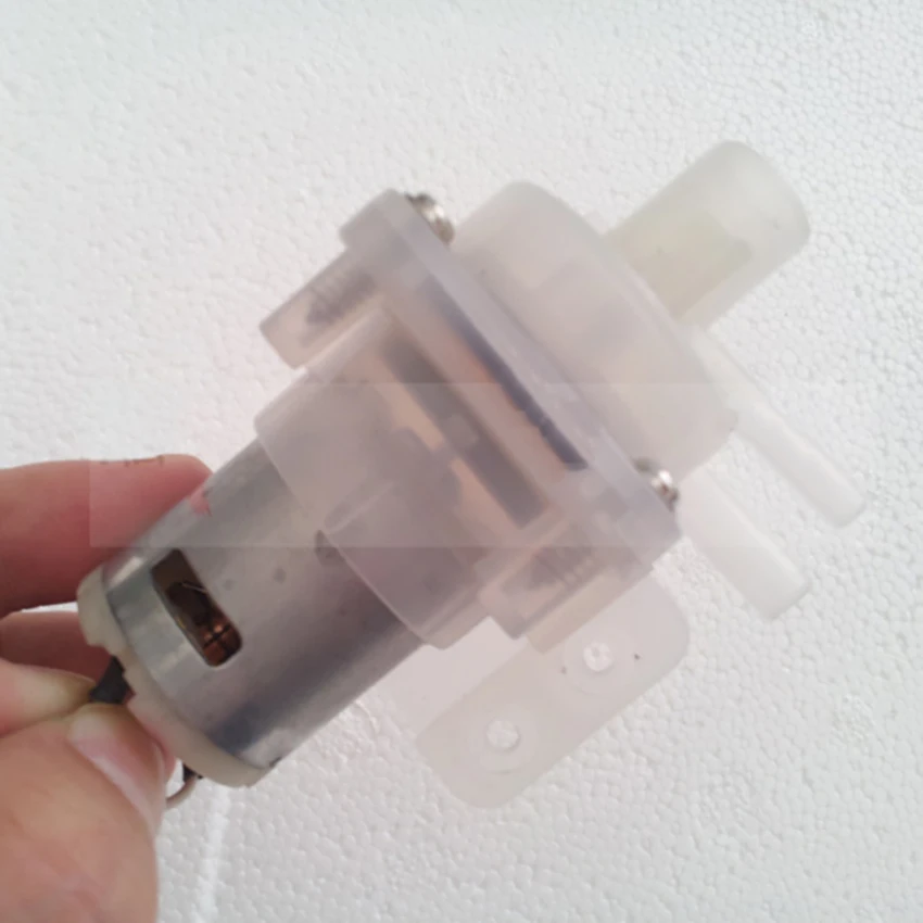 1PC 365 Motor DC 6V-12V Large Flow Centrifugal Water Pump Magnetic Pumps DIY Accessories 12V 700mA Micro Pump NEW
1PC 365 Motor DC 6V-12V Large Flow Centrifugal Water Pump Magnetic Pumps DIY Accessories 12V 700mA Micro Pump NEW